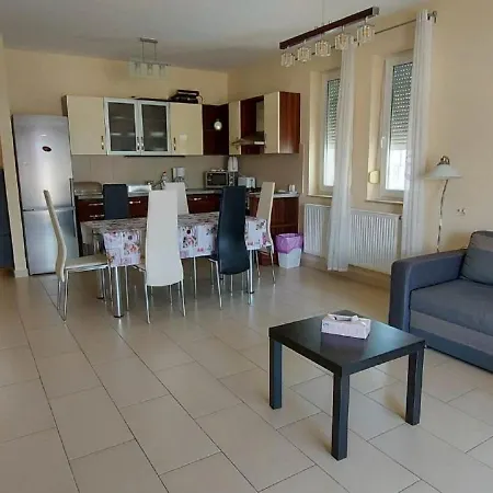Greta Wellness Iii. Apartment Siofok